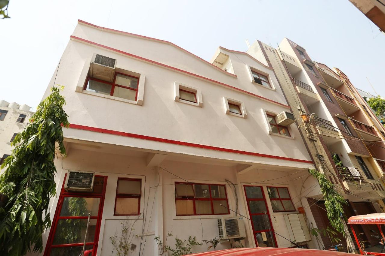 Oyo 8253 Golden Heights Hotell New Delhi Exteriör bild